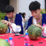 C42SS5IUPXGG1OESYU26 - Thế Giới Trong Tầm Tay Pinghu rực rỡ với Lễ hội Đèn lồng Dưa hấu 2025