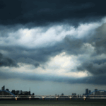 Siêu bão Ragasa tiến gần đất liền: Tại sao bão mùa thu lại mạnh mẽ