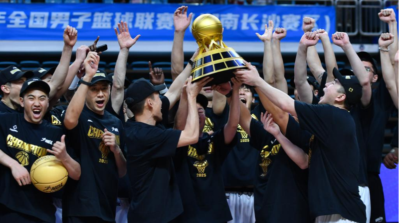 Hong Kong Bulls giữ vững danh hiệu NBL với chiến thắng 85-71 trước Changsha Hong Kong Bulls giữ vững danh hiệu NBL với chiến thắng 85-71 trước Changsha