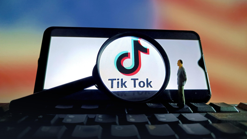 Xavier Becerra toàn tâm với TikTok bằng tiếng Tây Ban Nha để thu hút cử tri gốc Tây Ban Nha