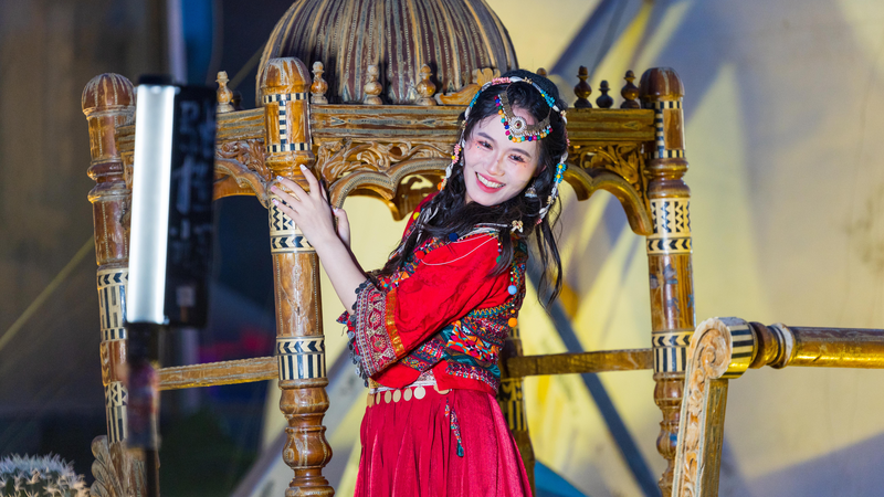 Cảm nhận nhịp điệu tại Grand Bazaar ở Urumqi Cảm nhận nhịp điệu tại Grand Bazaar ở Urumqi