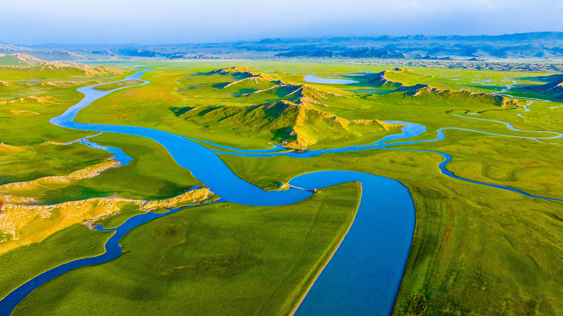 Sự yên bình tại Thảo nguyên Bayanbulak ở Tân Cương Sự yên bình tại Thảo nguyên Bayanbulak ở Tân Cương