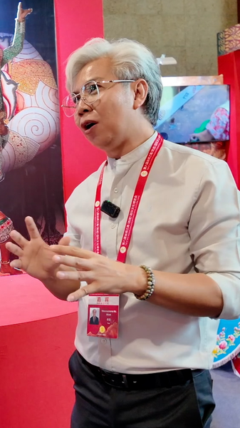 Giáo viên múa Thái Nivet Waevsamana và sự gắn bó đặc biệt với Trung Quốc Giáo viên múa Thái Nivet Waevsamana và sự gắn bó đặc biệt với Trung Quốc video poster