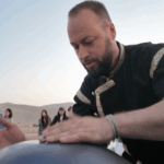 K0YX77HGT5LL927KEPO3 - Thế Giới Trong Tầm Tay Nghệ sĩ Handpan Hungary gây choáng ngợp tại Dunhuang video poster