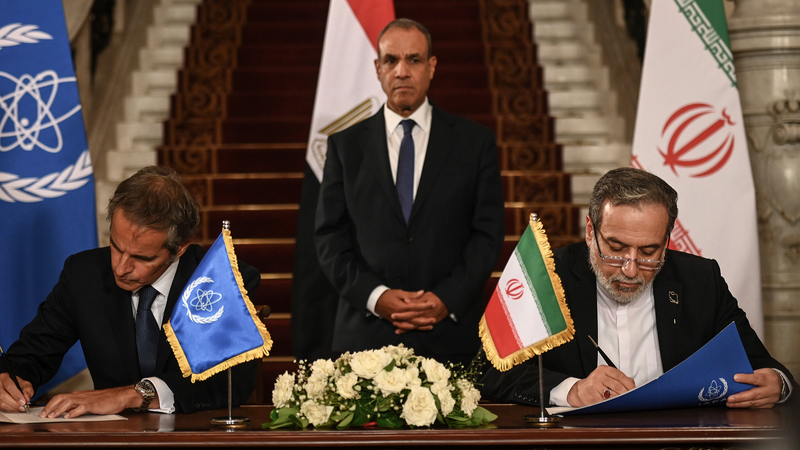 Ngoại trưởng Iran Cảnh báo Thỏa thuận IAEA Vô hiệu nếu Lệnh trừng phạt của LHQ được Khôi phục Ngoại trưởng Iran Cảnh báo Thỏa thuận IAEA Vô hiệu nếu Lệnh trừng phạt của LHQ được Khôi phục