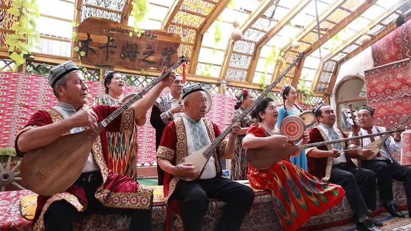 Hồi sinh Con đường Tơ lụa ở Kuqa: Thổi hồn mới vào di sản cổ xưa Hồi sinh Con đường Tơ lụa ở Kuqa: Thổi hồn mới vào di sản cổ xưa video poster