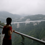 OAFES0H8K9PAQMSRWRQY - Thế Giới Trong Tầm Tay Những Cảm Giác Hấp Dẫn ở Zhangjiajie: Cầu Thang Lên Thiên Đường đến Cầu Kính video poster