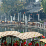 OZBAJTDK38EEC2FHNJ19 - Thế Giới Trong Tầm Tay Khám phá Huanglongxi: Thiên đường ven sông bình yên của Tứ Xuyên video poster