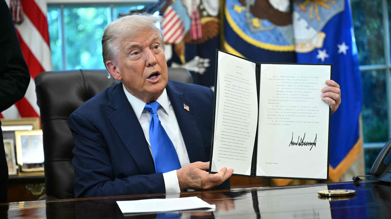 Phí 100 nghìn USD cho H-1B của Trump Làm Rúng Động Chiến Lược CNTT của Ấn Độ Phí 100 nghìn USD cho H-1B của Trump Làm Rúng Động Chiến Lược CNTT của Ấn Độ