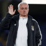 Mourinho trở lại Stamford Bridge, thề 'Tôi sẽ luôn là người của Chelsea'