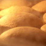 Bánh Trung Thu Rỗng Cổ Xưa ở Sơn Tây: Truyền Thống Nghìn Năm của Tết Trung Thu video poster