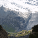 Nơi Sông Băng Gặp Rừng: Khám Phá Kizilsu Kirgiz video poster