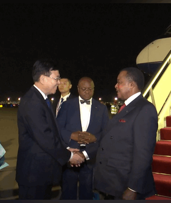 Tổng thống Congo tới Bắc Kinh nhân kỷ niệm 80 năm Ngày Chiến Thắng Tổng thống Congo tới Bắc Kinh nhân kỷ niệm 80 năm Ngày Chiến Thắng video poster