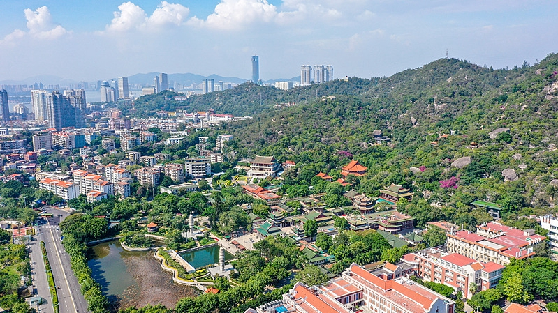 Tìm thấy sự an yên tại Chùa Nam Phổ Đà ở Hạ Môn Tìm thấy sự an yên tại Chùa Nam Phổ Đà ở Hạ Môn video poster