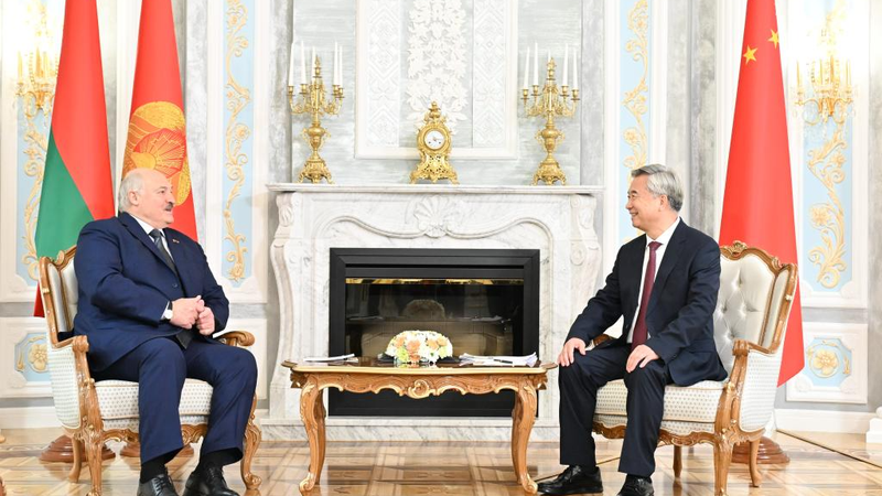 Quan chức CPC cấp cao Lý Hy kết thúc chuyến thăm hữu nghị tới Belarus Quan chức CPC cấp cao Lý Hy kết thúc chuyến thăm hữu nghị tới Belarus