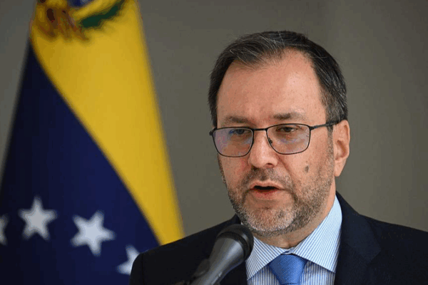 Venezuela cảnh báo Mỹ về máy bay quân sự trái phép gần bờ biển Venezuela cảnh báo Mỹ về máy bay quân sự trái phép gần bờ biển
