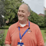 Quan chức Hoa Kỳ nhìn thấy 'hương vị Ivy League' tại Đại học Chiết Giang ở Trung Quốc đại lục video poster