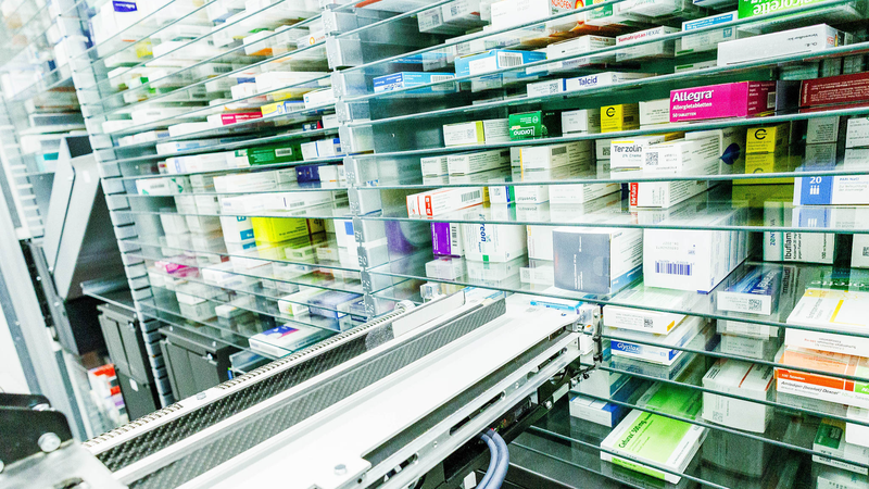 Mỹ áp thuế 100% lên thuốc có thương hiệu làm dấy lên lo ngại về giá và nguồn cung