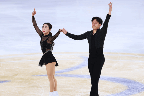 Sui Wenjing & Han Cong tỏa sáng trong màn trở lại tại Cup of China Sui Wenjing & Han Cong tỏa sáng trong màn trở lại tại Cup of China