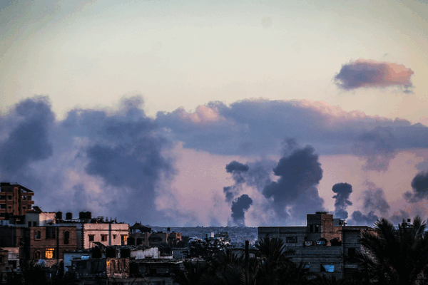 Ngừng bắn nối lại ở Gaza sau các cuộc tấn công chết người và tạm dừng viện trợ