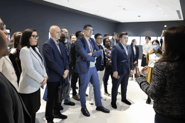 Hội thảo UNIDO ở Thượng Hải kết nối khoảng cách AI toàn cầu Hội thảo UNIDO ở Thượng Hải kết nối khoảng cách AI toàn cầu