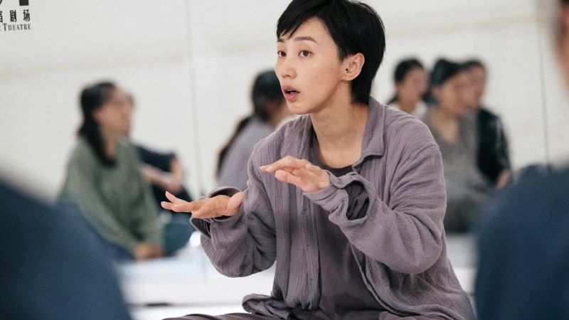 Gặp Xie Xin, Lực Lượng Thúc Đẩy Nhảy Đương Đại của Đại Lục Trung Quốc Gặp Xie Xin, Lực Lượng Thúc Đẩy Nhảy Đương Đại của Đại Lục Trung Quốc video poster