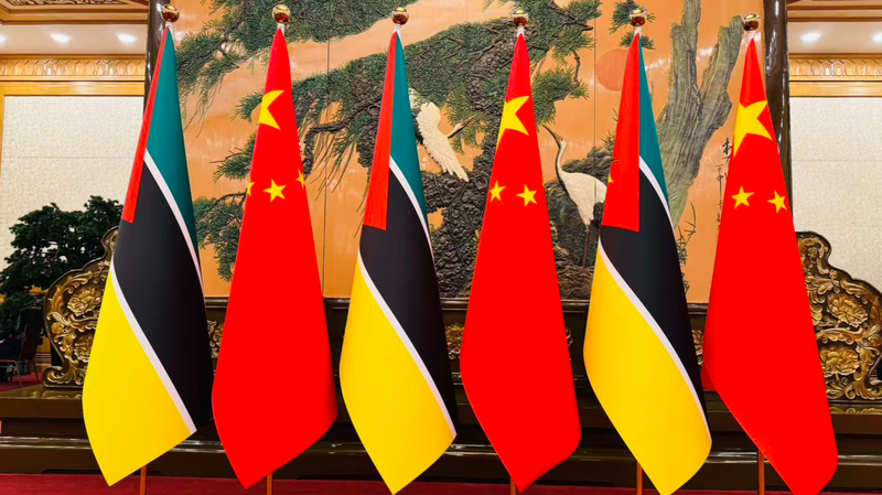 Tập Cận Bình gặp Thủ tướng Mozambique tại Hội nghị Lãnh đạo Nữ Toàn cầu Tập Cận Bình gặp Thủ tướng Mozambique tại Hội nghị Lãnh đạo Nữ Toàn cầu