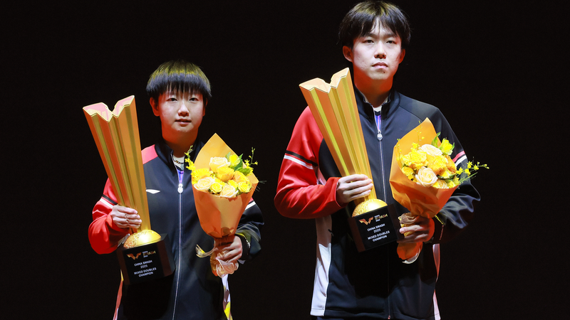 Sun Yingsha & Wang Chuqin giành chiến thắng ở nội dung đôi nam nữ tại WTT China Smash Sun Yingsha & Wang Chuqin giành chiến thắng ở nội dung đôi nam nữ tại WTT China Smash