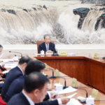 F6E0QRG6D3BRYVW3OATM - Thế Giới Trong Tầm Tay Ủy ban Thường vụ NPC Xem xét Báo cáo về An ninh Lương thực, Bảo vệ Rừng và Tài chính