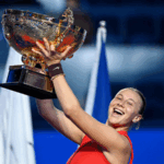 FL2EEIL1MB7W1T9W320B - Thế Giới Trong Tầm Tay Anisimova đăng quang tại China Open; Errani & Paolini bảo vệ ngôi vô địch đôi