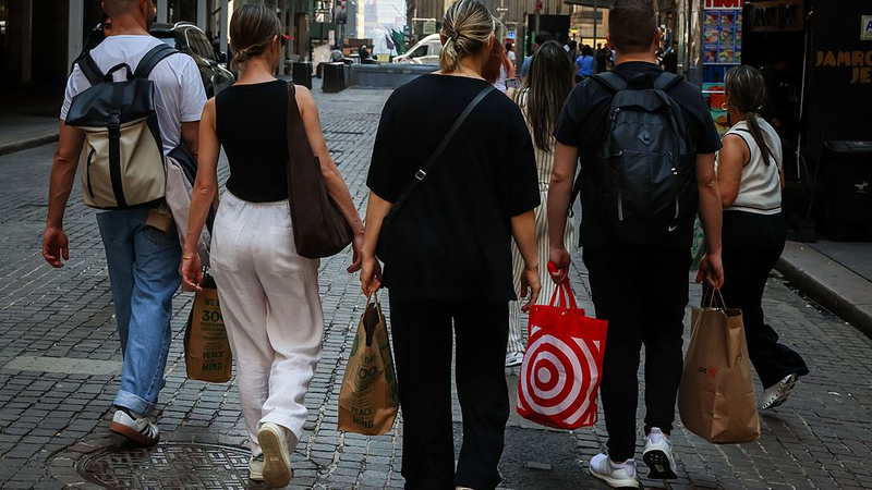 H4M8OJFJN5WU20O8HJB2 - Thế Giới Trong Tầm Tay Báo cáo: Người tiêu dùng Mỹ chịu hơn một nửa chi phí thuế quan của Trump