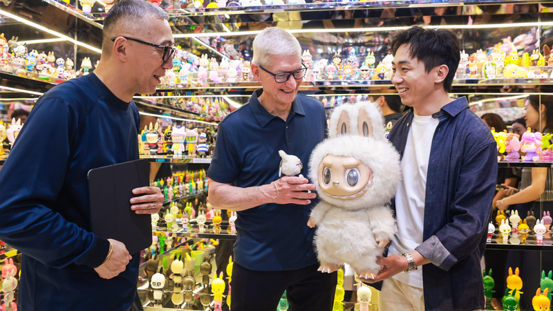 Tim Cook ăn mừng kỷ niệm 10 năm Labubu của Pop Mart tại Thượng Hải Tim Cook ăn mừng kỷ niệm 10 năm Labubu của Pop Mart tại Thượng Hải