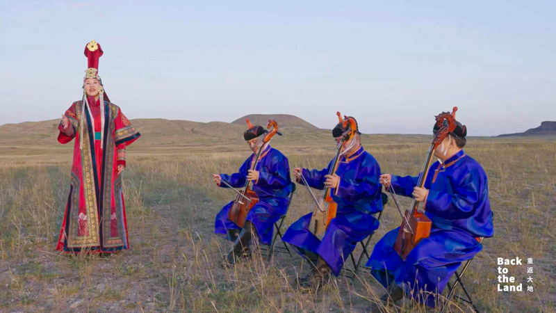 Morin Khuur: Cây đàn đầu ngựa vang vọng tâm hồn thảo nguyên Morin Khuur: Cây đàn đầu ngựa vang vọng tâm hồn thảo nguyên video poster
