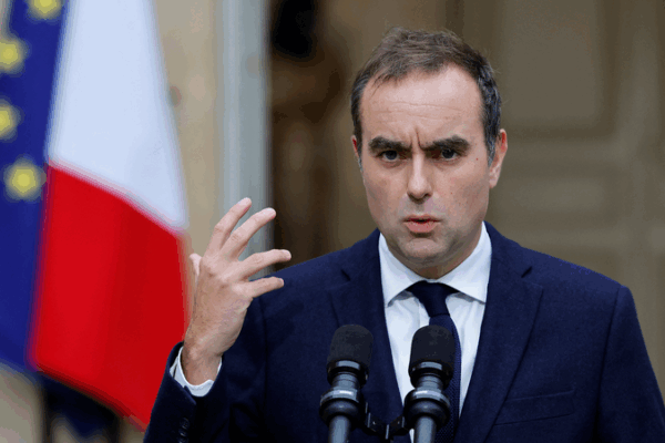 Macron tái bổ nhiệm Sebastien Lecornu làm Thủ tướng Macron tái bổ nhiệm Sebastien Lecornu làm Thủ tướng