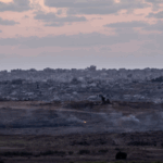 Di hài con tin được trao trả khi kế hoạch hòa bình của Trump gặp trục trặc