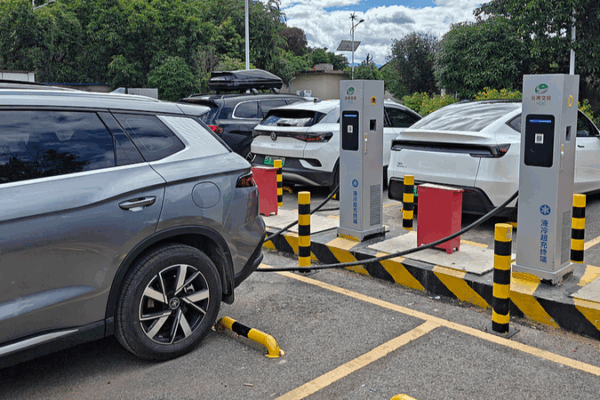 Kỷ Lục Sạc NEV Trên Cao Tốc Trong Kỳ Nghỉ Quốc Khánh Kỷ Lục Sạc NEV Trên Cao Tốc Trong Kỳ Nghỉ Quốc Khánh