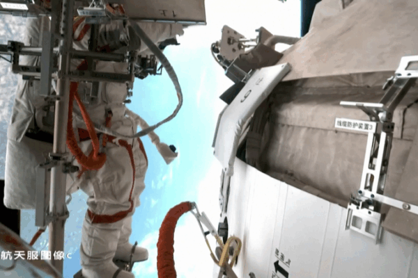 Phi hành đoàn Thần Châu-20 sẵn sàng phá kỷ lục lưu trú trong không gian lâu nhất