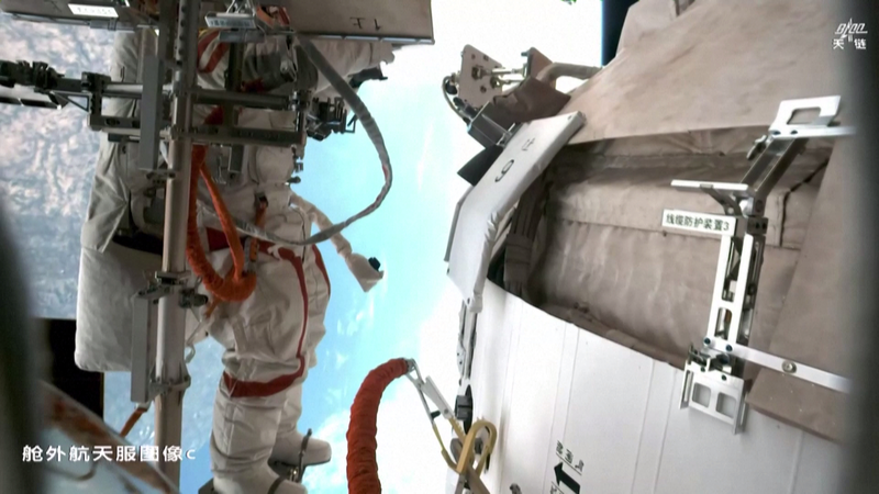 QEX7OLQ7ARQPIFFASTJ6 - Thế Giới Trong Tầm Tay Phi hành đoàn Thần Châu-20 sẵn sàng phá kỷ lục lưu trú trong không gian lâu nhất