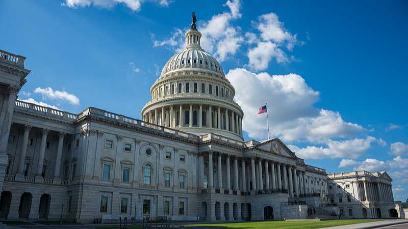 SHRSTAZFRPFDCWB1F7B1 - Thế Giới Trong Tầm Tay Cuộc khảo sát toàn cầu: Chính phủ Mỹ đóng cửa gây ra chỉ trích rộng rãi