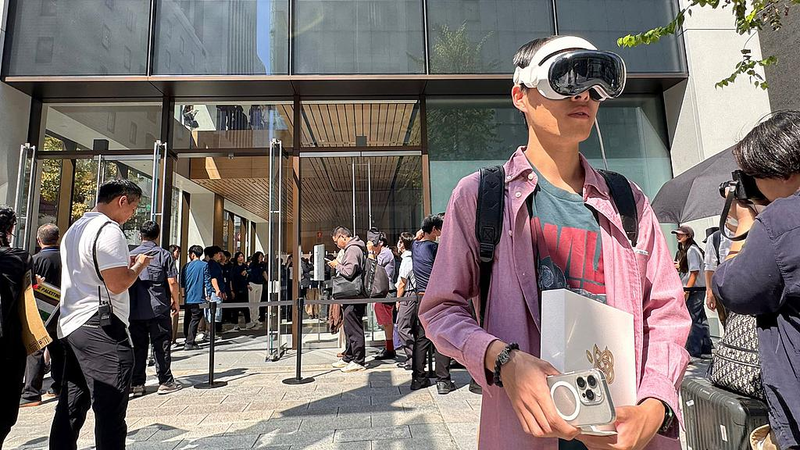 Apple trì hoãn thiết kế lại Vision Pro để tăng tốc kính AI Apple trì hoãn thiết kế lại Vision Pro để tăng tốc kính AI