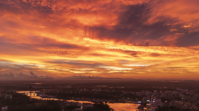 TCLRHLZBWLLH4PYLNY9W - Thế Giới Trong Tầm Tay Bão Matmo sắp đánh vào bờ biển phía nam Trung Quốc