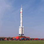 Nhiệm vụ Shenzhou-21 được công bố tại họp báo về phóng ở Jiuquan video poster