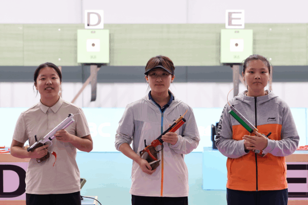 Tang Xiao giành huy chương vàng ở nội dung súng ngắn hơi 10m tại Đại hội Thể thao Quốc gia Tang Xiao giành huy chương vàng ở nội dung súng ngắn hơi 10m tại Đại hội Thể thao Quốc gia