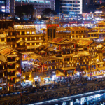 UU6B4UTBDJMS7FVH5Q2G - Thế Giới Trong Tầm Tay Du lịch nghỉ lễ đạt đỉnh tại Hongyadong của Trùng Khánh