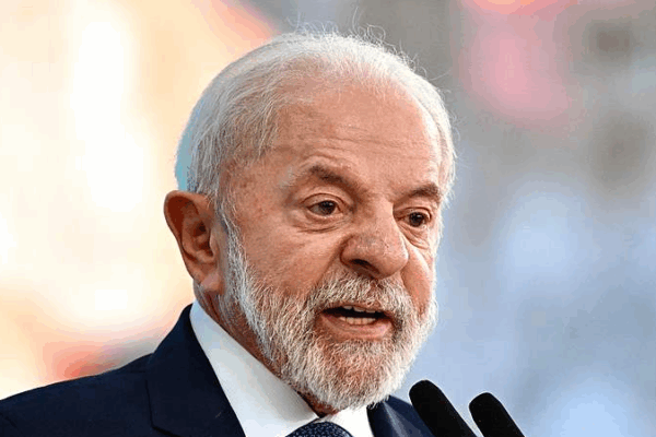 Lula đề xuất một học thuyết mới của Mỹ Latinh về độc lập Lula đề xuất một học thuyết mới của Mỹ Latinh về độc lập