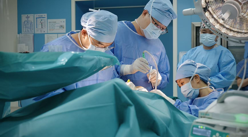 Các bác sĩ phẫu thuật Trung Quốc đổi mới phẫu thuật microtia hai giai đoạn để thay đổi cuộc sống Các bác sĩ phẫu thuật Trung Quốc đổi mới phẫu thuật microtia hai giai đoạn để thay đổi cuộc sống