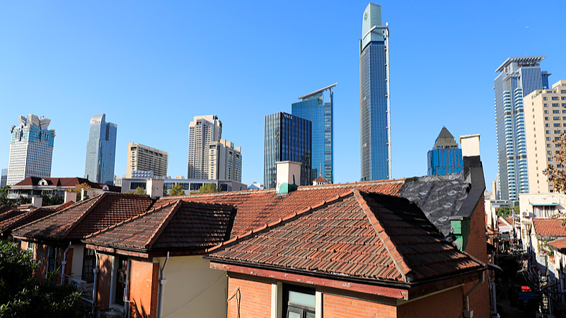 YB6TTBTORUYVMTSIWPV3 - Thế Giới Trong Tầm Tay Bên Trong Cải Tạo Lối Đi Tập Trung Vào Con Người của Thượng Hải