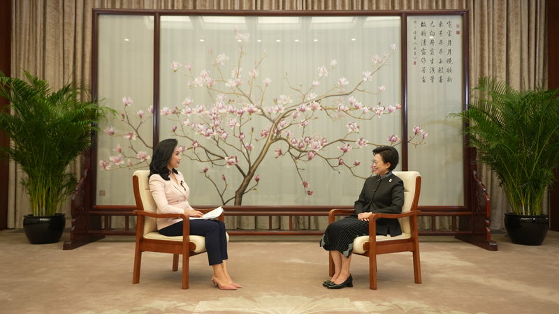 Huang Xiaowei về Bình đẳng Giới và Trao quyền cho Phụ nữ tại Hội nghị Thượng đỉnh Bắc Kinh Huang Xiaowei về Bình đẳng Giới và Trao quyền cho Phụ nữ tại Hội nghị Thượng đỉnh Bắc Kinh video poster