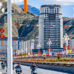 Phép lạ hiện đại của Tây Tạng: Từ chế độ nông nô phong kiến đến thịnh vượng