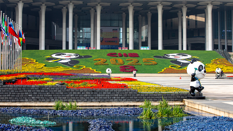 2968G4M0V8B73YY8BCF4 - Thế Giới Trong Tầm Tay Thủ tướng Trung Quốc Lý Cường khai mạc Hội chợ Nhập khẩu Quốc tế lần thứ 8 tại Thượng Hải